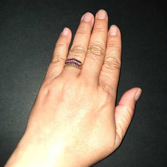 Gorgeous Vintage 14K Gold Natural Ruby & Diamond Pyramid Statement Ring – Size 7 - Picture 9 of 13